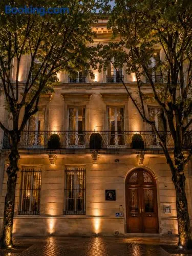 Hotel des Quinconces Bordeaux Centre - Image 1