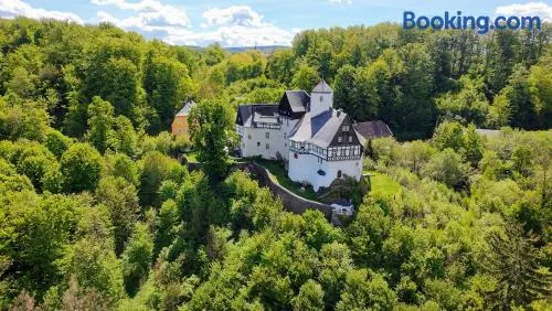 Kavaliershaus neben Schloss Rauenstein - Image 1