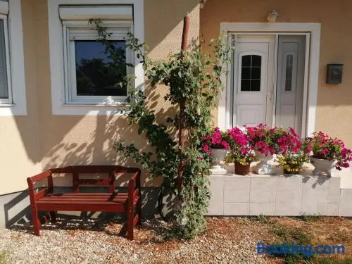 Ezo Apartmanház Balatonberény - Image 1