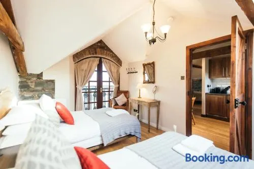 Willows, 3 Bed Cottage with Spacious Kitchen - Image 1
