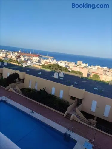 Apartamento reformado con piscina y vistas - Image 1