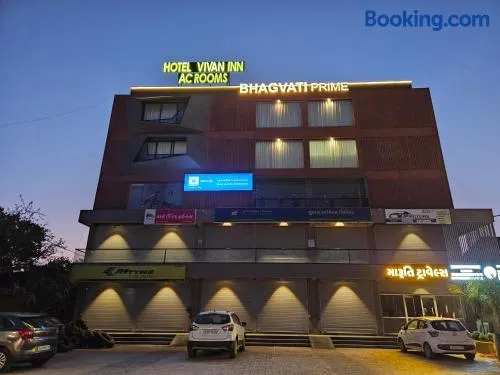 Hotel Vivan Inn - Image 1
