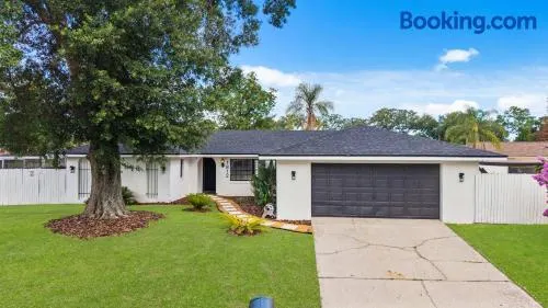 4BR Pool HVilla in Quiet Cul-de-Sac Orlando Getaway - Image 1
