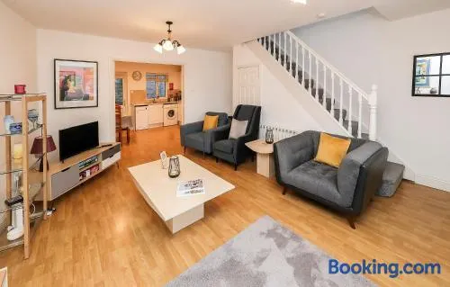 Two bedroom townhouse in the heart of Dungarvan - Image 1