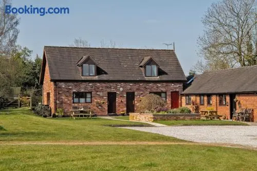 Zoe's Cottage with Alpaca's and 7 mins drive to Alton Towers - Image 1