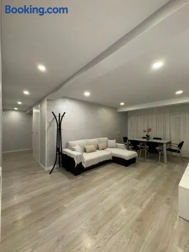 Apartment near downtown - Image 1