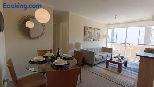 Depto en condo, 2D 1B, aire estacionamiento, full - Image 1
