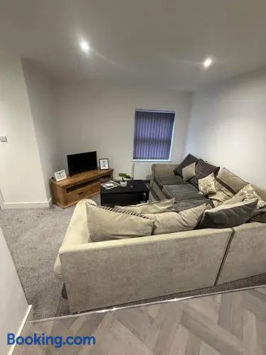 2 Bedroom Serviced Apartment In Loftus - 4 - Image 1