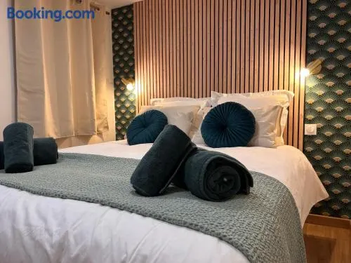 Logement moderne, luxueux, Hyper centre - Image 1