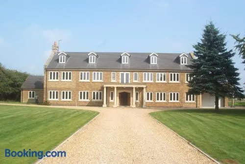 Woodhouse Farm Lodge - Image 1