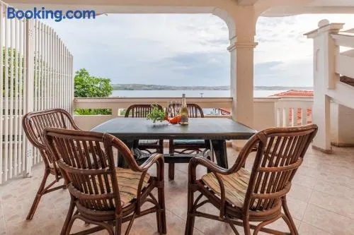Agréable appartement avec terrasse et barbecue | Vue lac | Avec animaux acceptés - Image 1