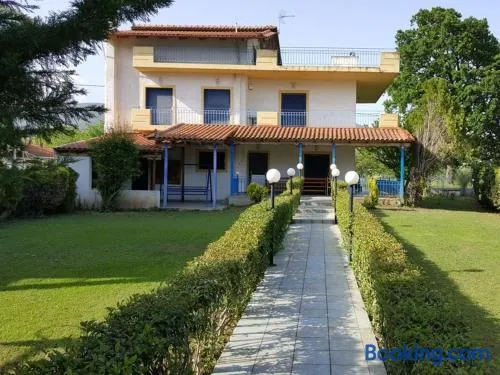 Villa for 13 Guests near the sea - 100m - Image 1