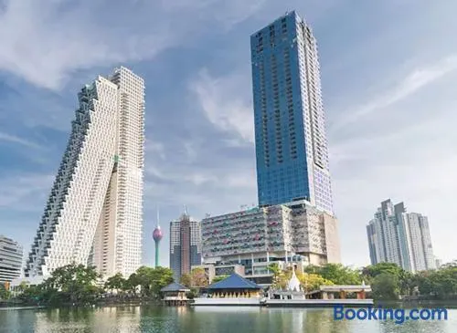 Two Bedroom Luxury Apartment in Colombo 2 - Image 1