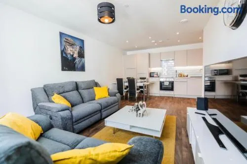 Contemporary 2 bedroom Apartment - Birmingham City Centre - Digbeth Bullring - Image 1
