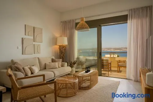 Ocean Bay Sea View Apartment, Pool, Brand New, 2B - Image 1