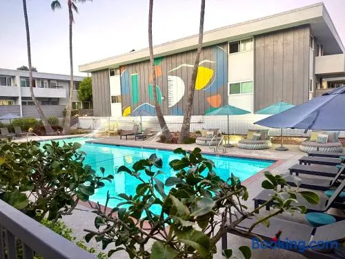 Spacious South Bay Condo - Image 1