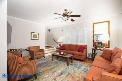 Redmont Revival-Walkable-Pets-UAB - Image 1