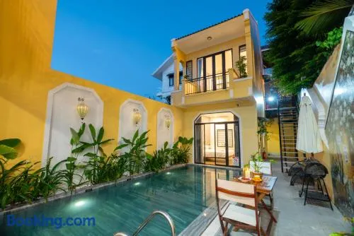Hoi An Town Villa With Rice Field View - Image 1