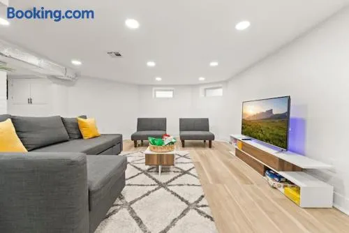 10Guests! Parking 1ST FLOOR-Duplex - Image 1