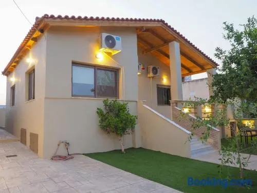 Beautiful House, Salamina - Image 1