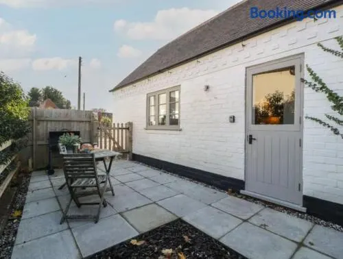 1 bed home in Eckington - Image 1