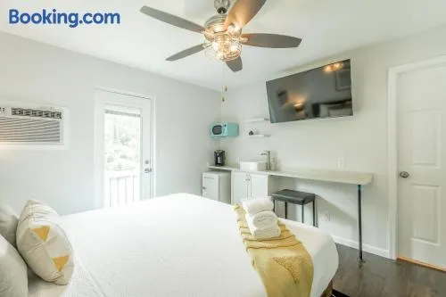 08 The Evans Room - A PMI Scenic City Vacation Rental - Image 1
