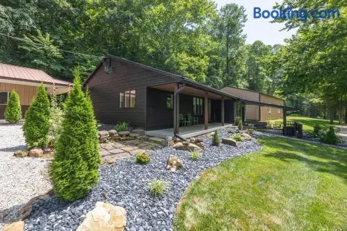 Secluded Family Cabin with Hot Tub - Image 1