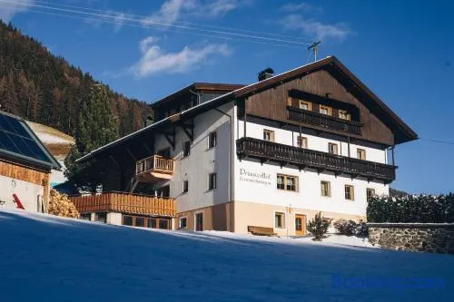 Prünsterhof - Image 1