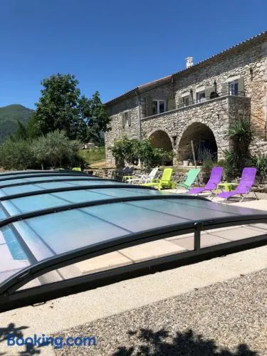 Kinsman sur Moment-Ardèche-com - Image 1