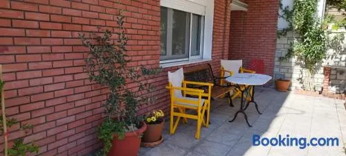 Virginia Apartment - Image 1