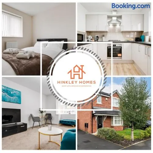 Spacious 3-Bed House - Sleeps 5 - Parking for 2 cars - Image 1