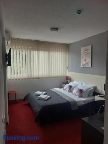 Rooms S&S Milicevic u strogom centru Aleksandrovca - Image 1