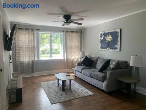 Cozy Columbia Retreat - Image 1