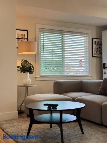 Cozy private room B in S Central LA - Image 1