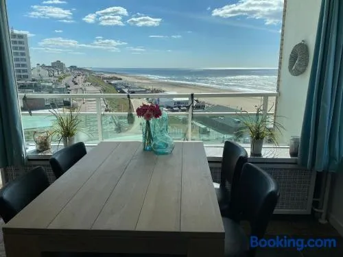 Berrie's Sea View - Image 1