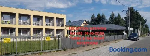 Grill Terasz Étterem és Szálláshely - Image 1