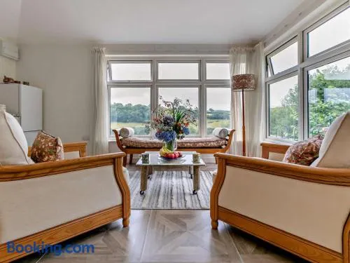 1 Bed in Liskeard oc-95182 - Image 1