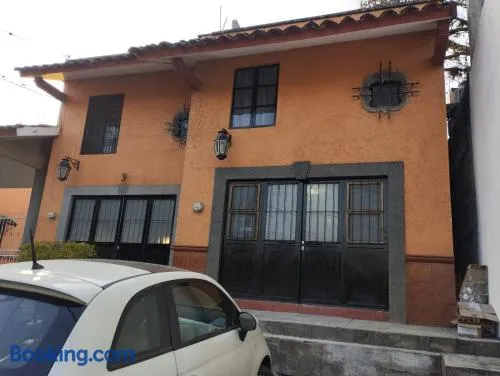 Cómodas Casas en el centro de Coatepec Veracruz - Image 1