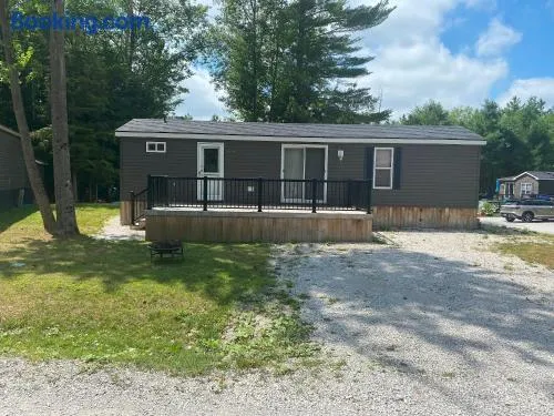 2 Bedroom Cottage at Shamrock Bay Resort! - Image 1