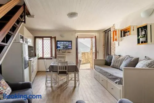 Casa con terrazzo vista Lago - LAKEHOLIDAY IT - Image 1
