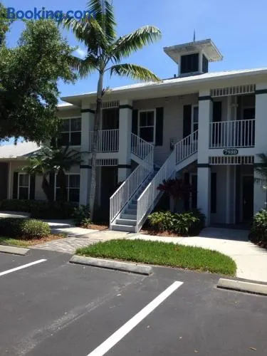 Greenlinks Naples Florida Condo - Image 1