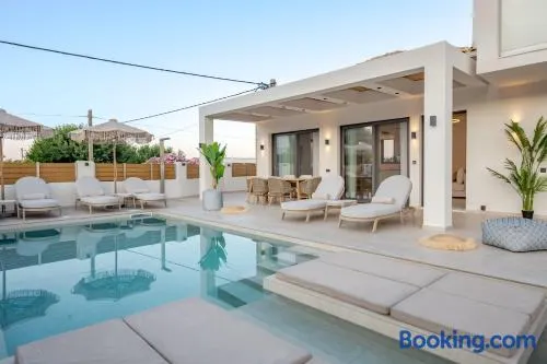 Anar Luxury Villas - Image 1