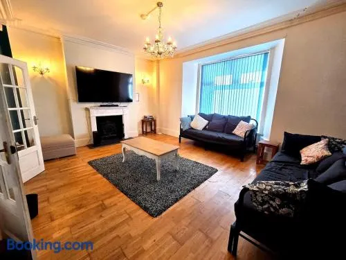 Large 5 Bedroom Home, Town Centre, Bike Park Wales - Image 1