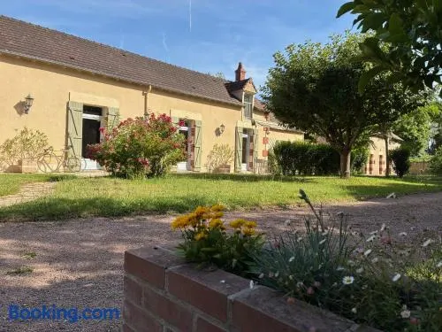 Maison de charme avec jardin au bord du canal - Image 1