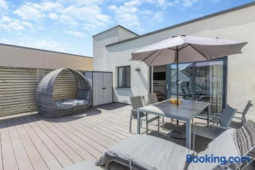 20 Woolacombe East - Luxury Apartment at Byron Woolacombe, only 4 minute walk to Woolacombe Beach! - Image 1