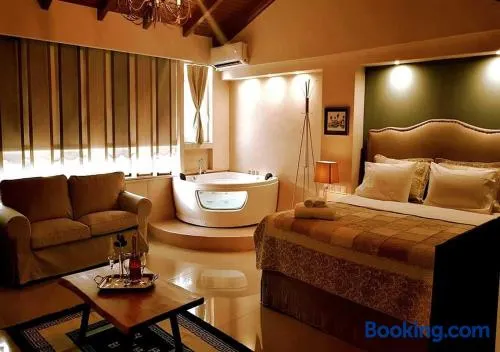Queen Boutique Suites Preveza - Image 1