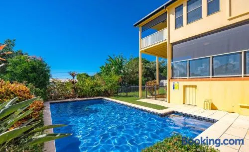Buena Vista - Luxe 4 bedroom house, Views, Beach - Image 1