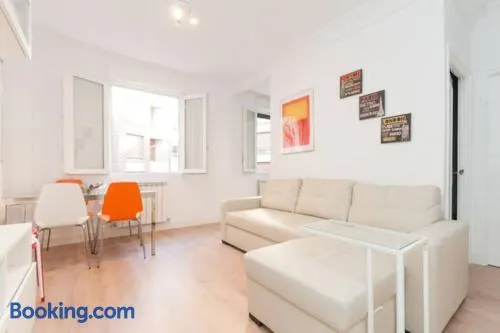 4 Rooms Playa Surf Cine- Parking y Terraza - Image 1