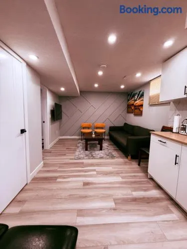 Spacious 2 bedroom with 2 queen beds and one sofa bed lower unit with separate entrance and parking space Near Downtown, Calgary Zoo, Costco and many more - Image 1