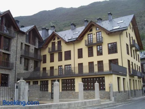Apartaments Pirinenc - Image 1
